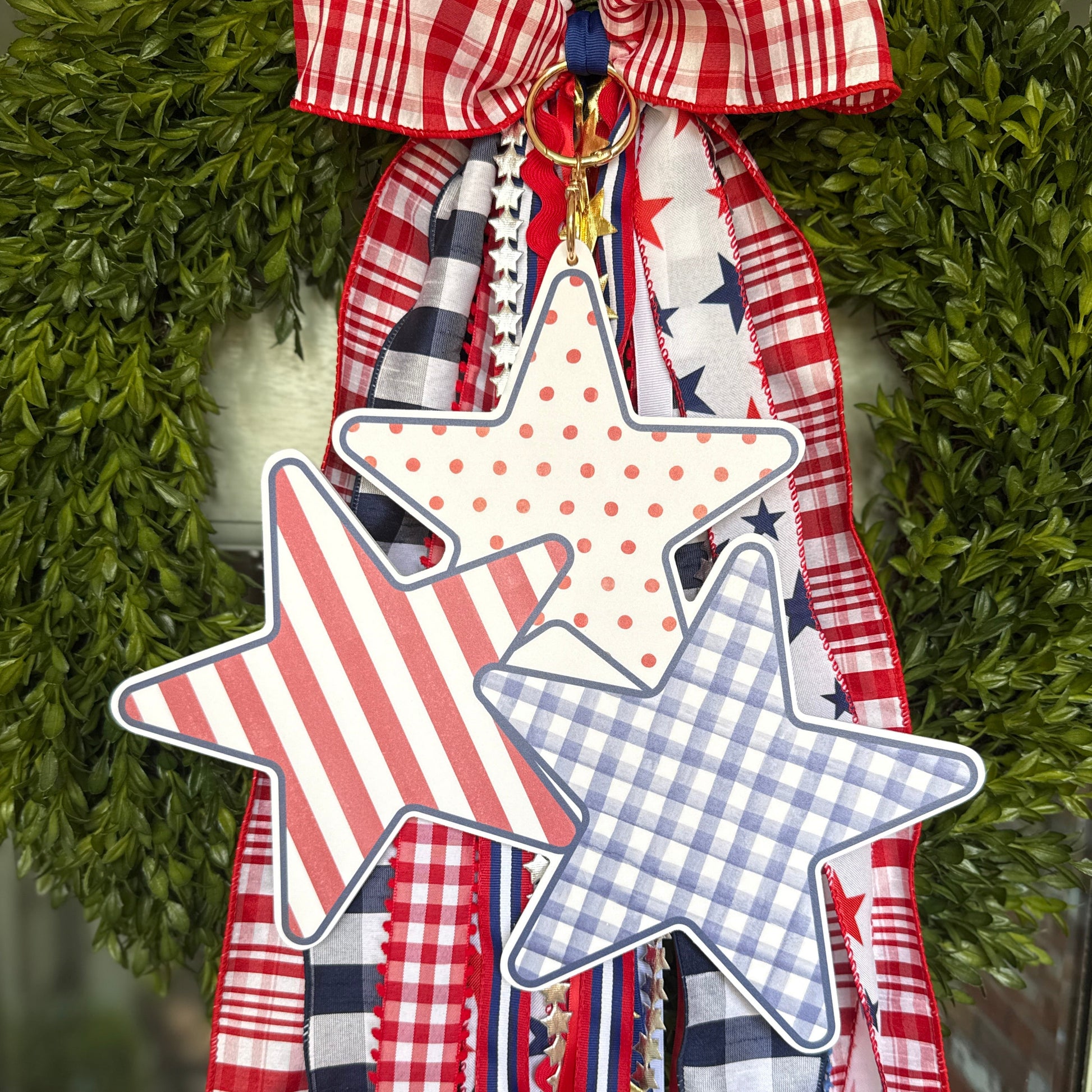 Tri-star Wreath Charm