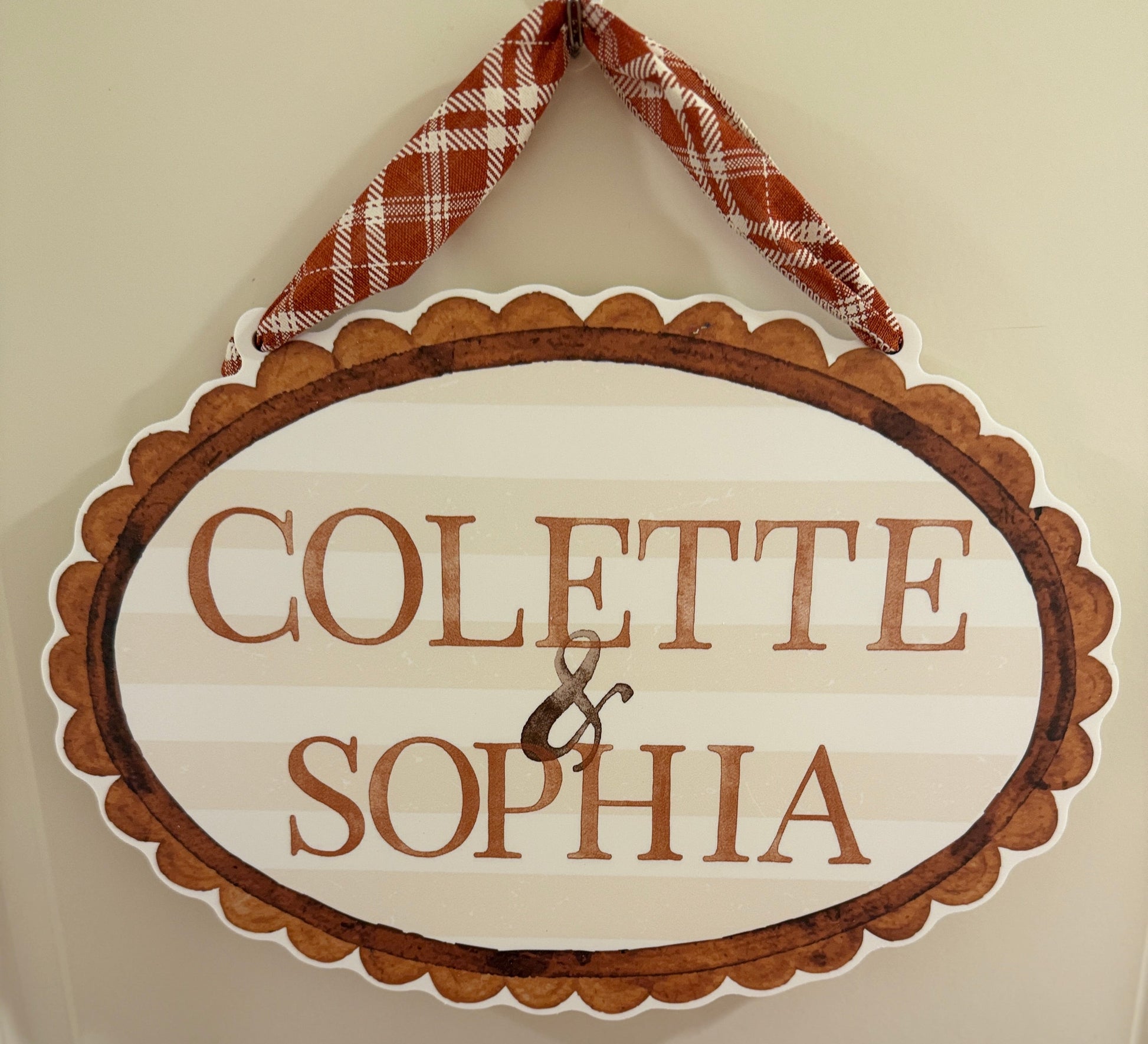 College Scallop Door Sign