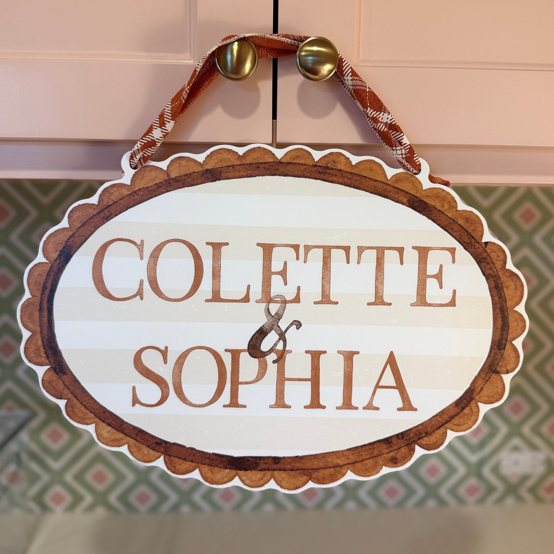 College Scallop Door Sign